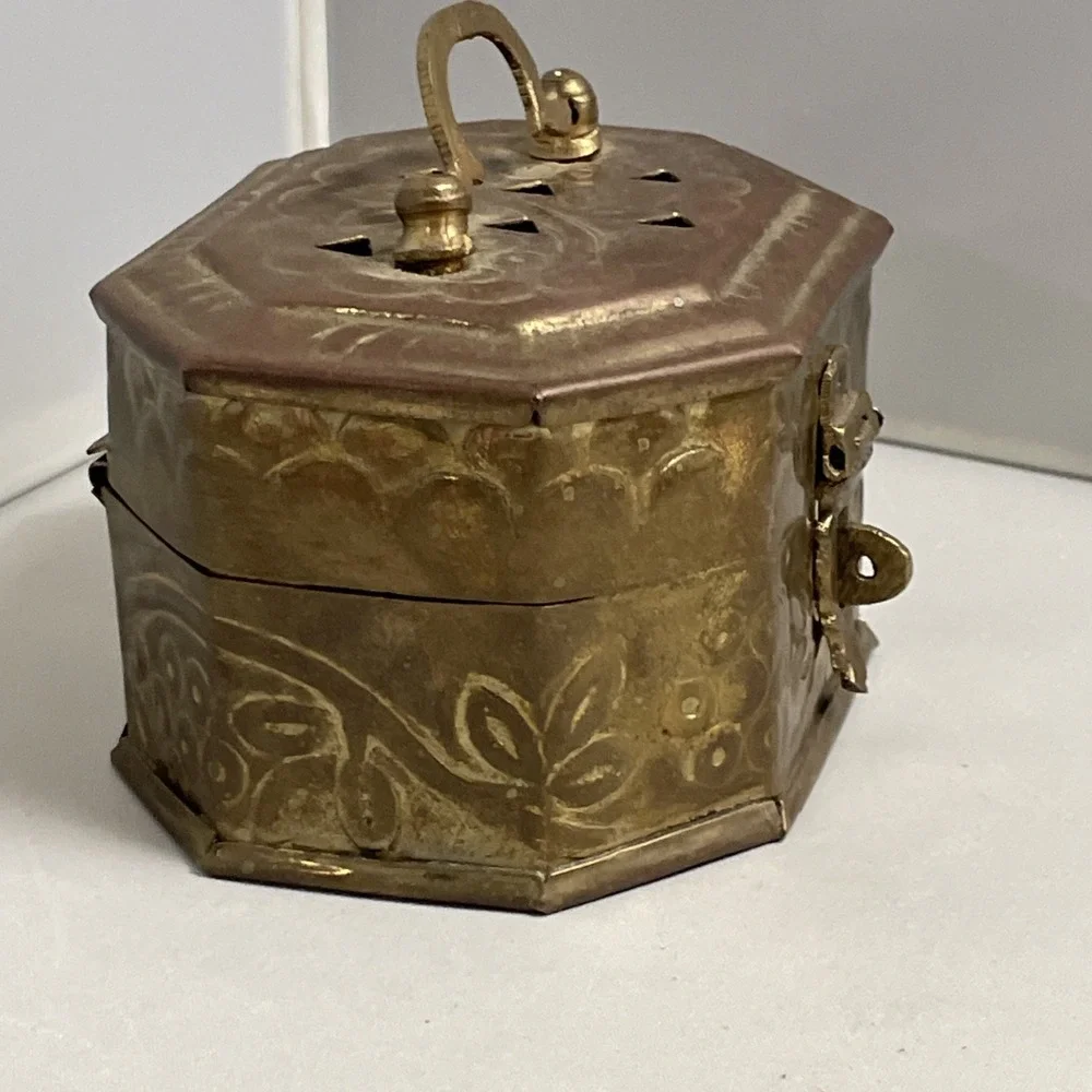 VTG Brass Rustic Cricket Box Handle & Hinged Lid Octagon For Trinket Incense